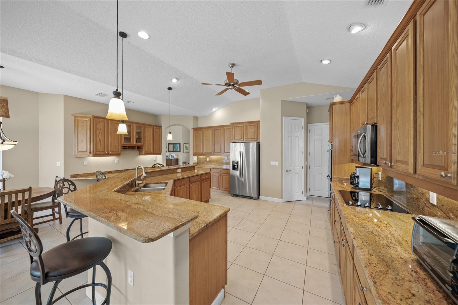 A4660211 Property Photo