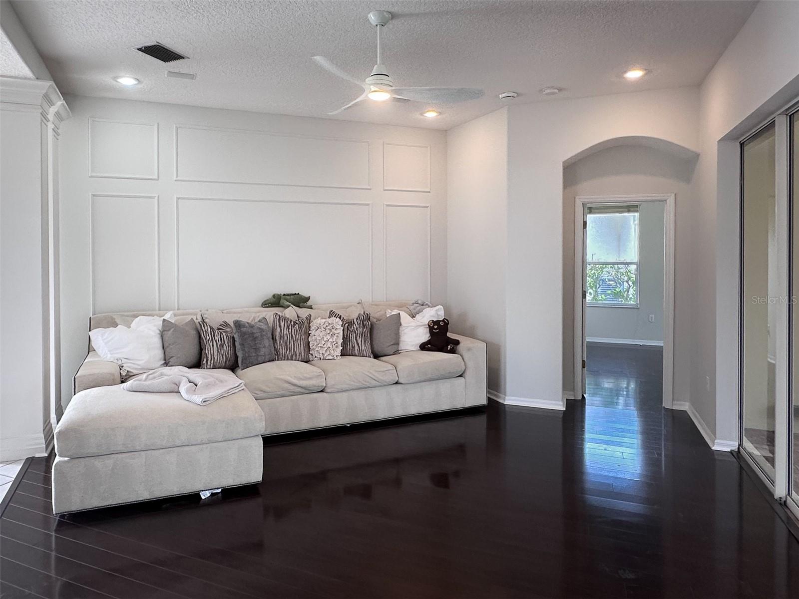 C7512873 Property Photo