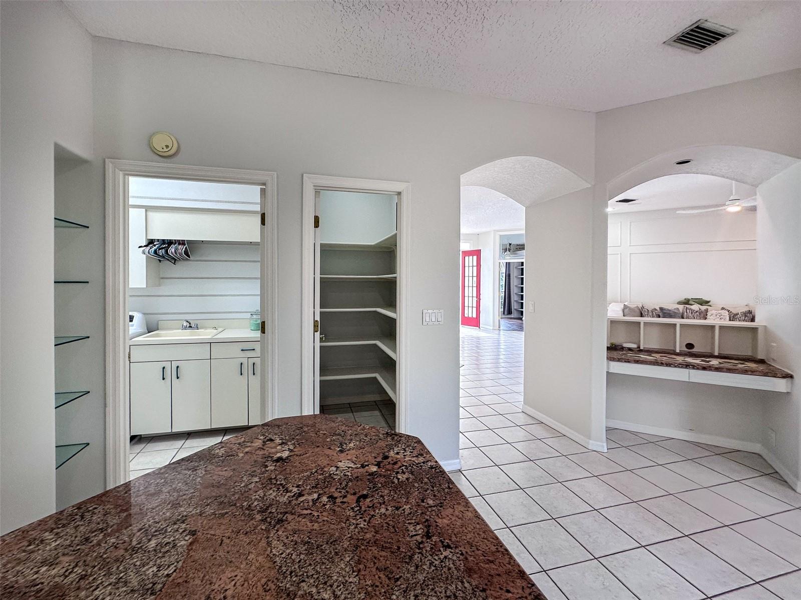 C7512873 Property Photo