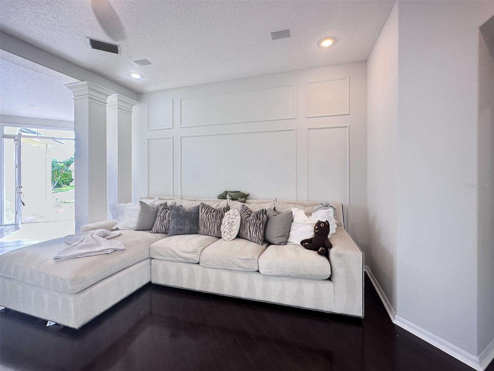 C7512873 Property Photo