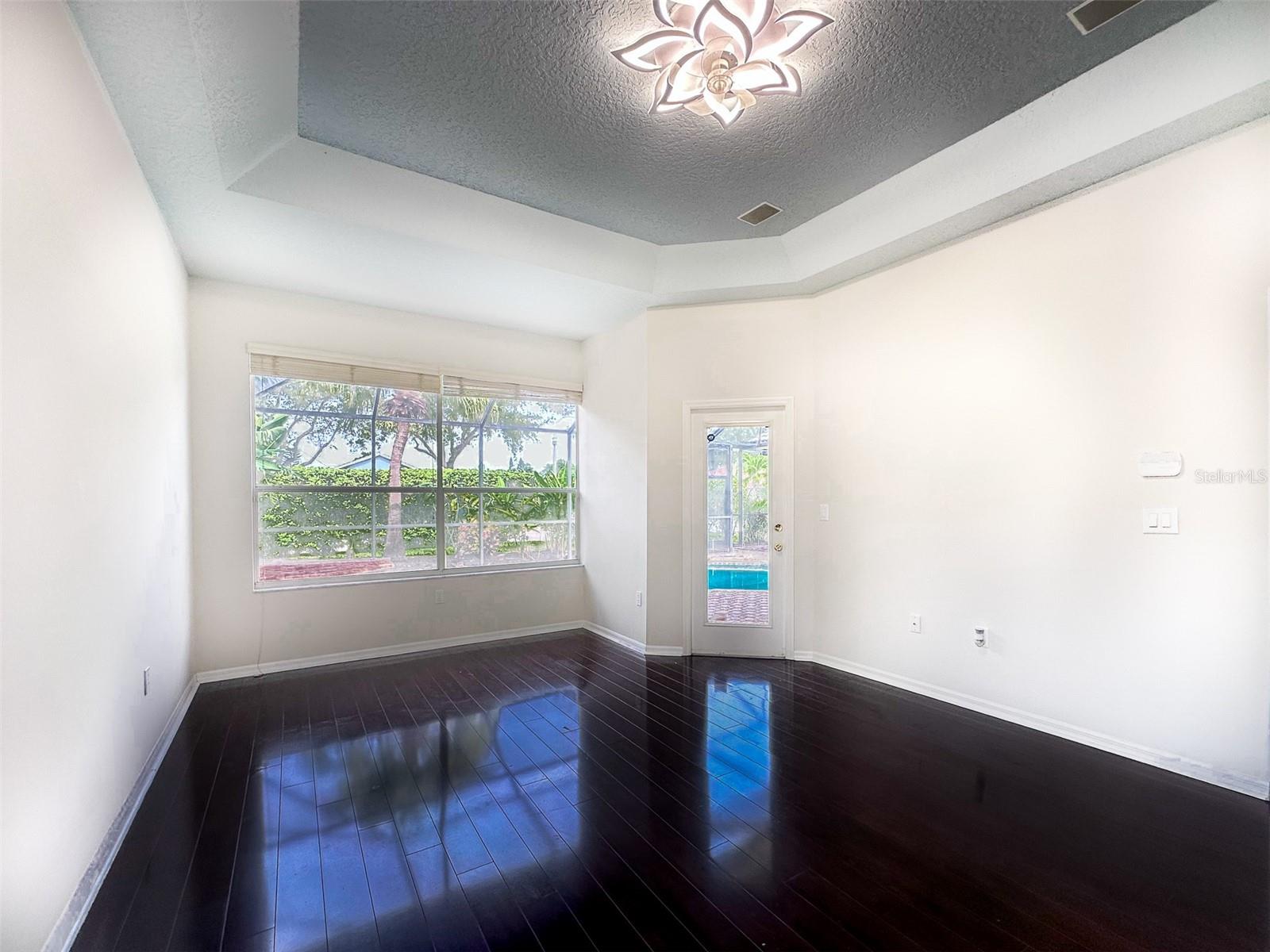 C7512873 Property Photo
