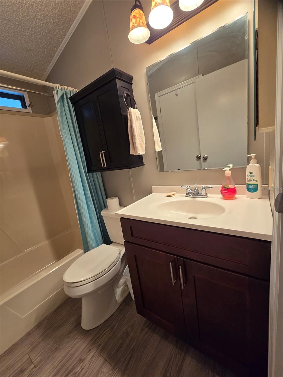 TB8411579 Property Photo