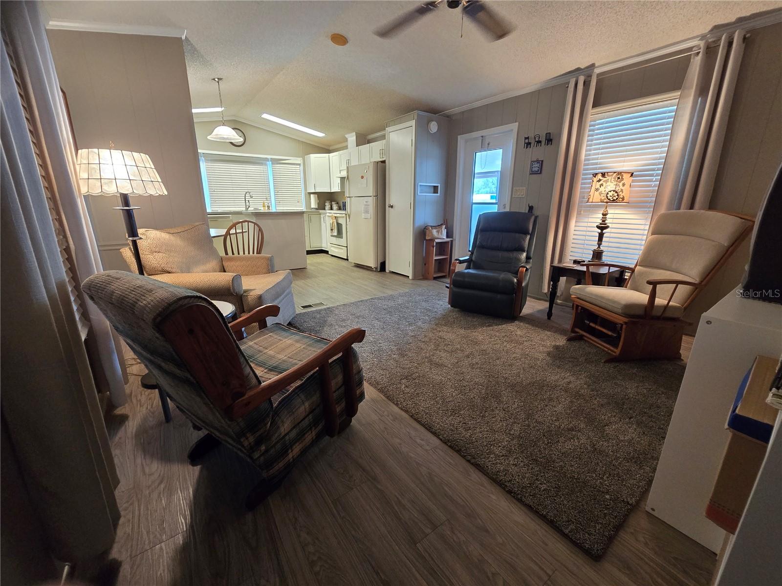 TB8411579 Property Photo