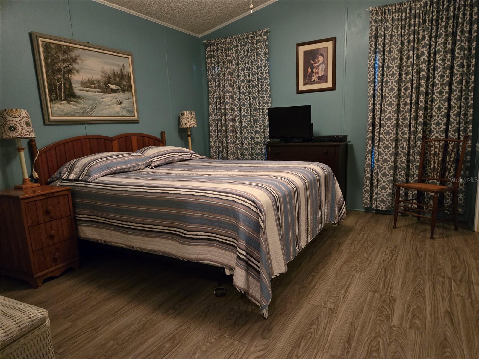 TB8411579 Property Photo