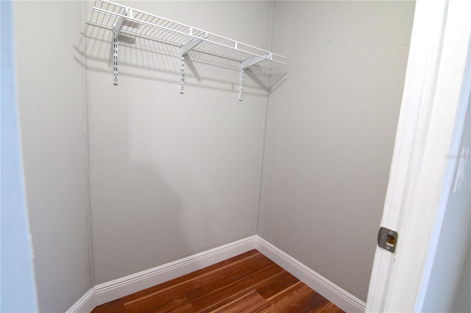 O6330885 Property Photo