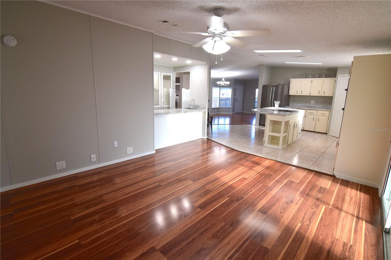 O6330885 Property Photo