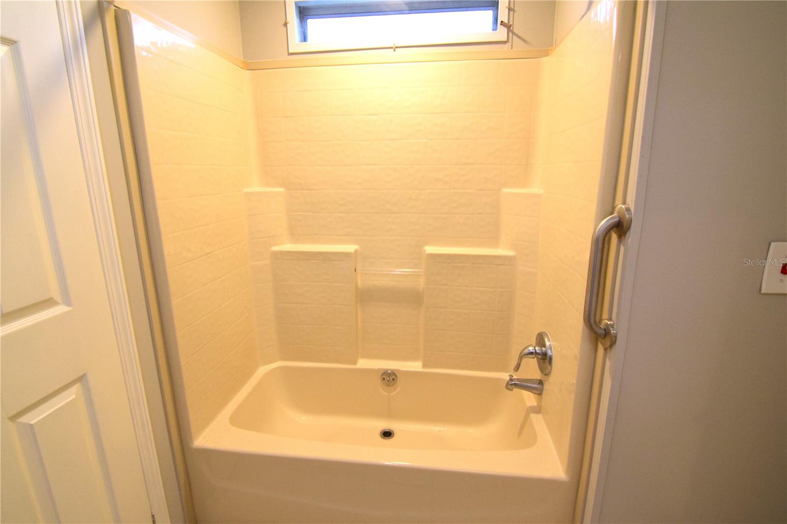 O6330885 Property Photo