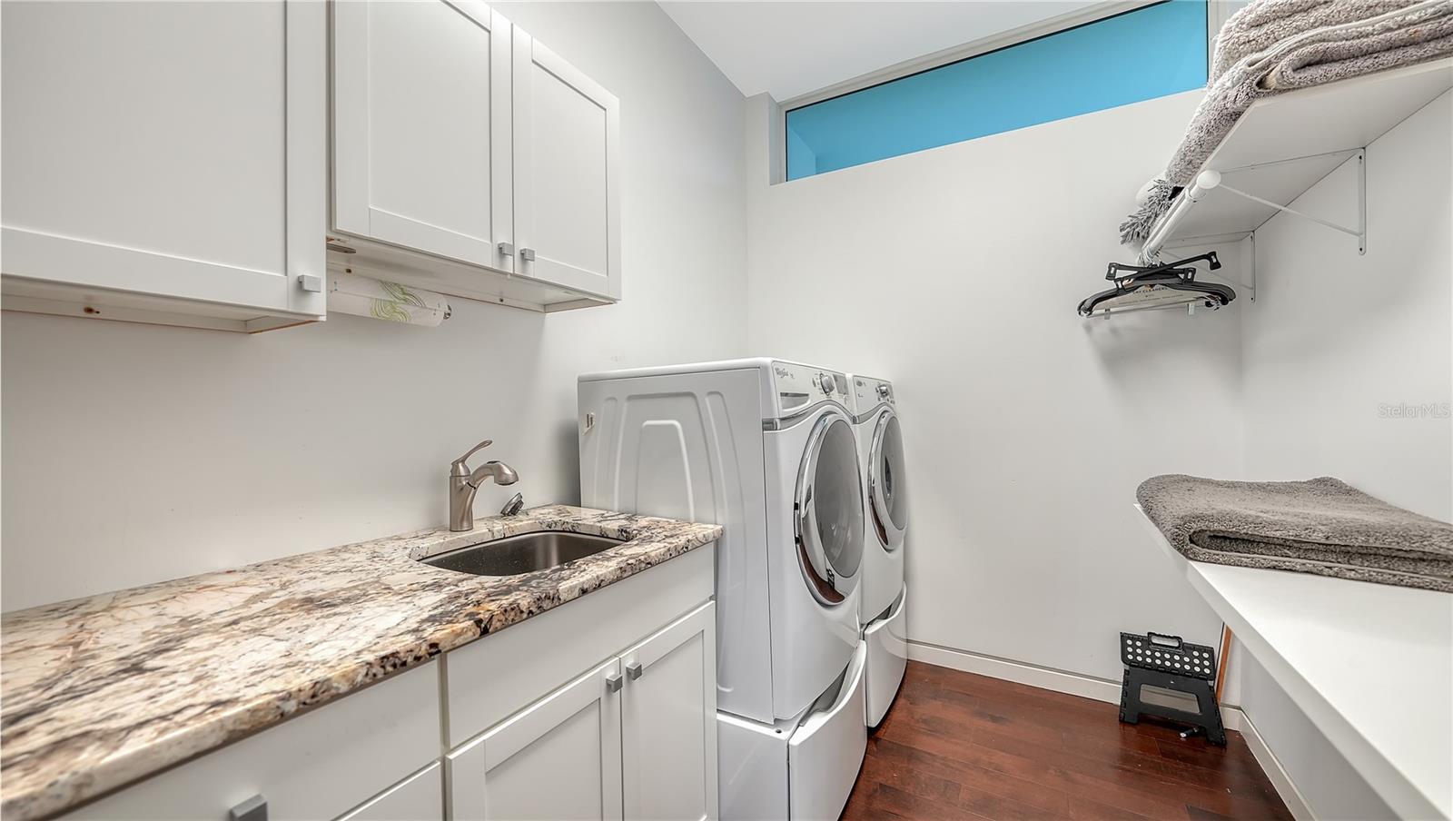 A4660230 Property Photo