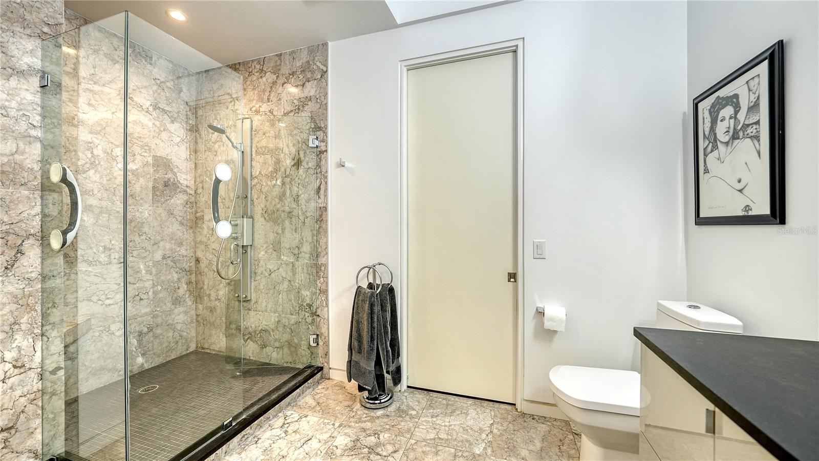 A4660230 Property Photo