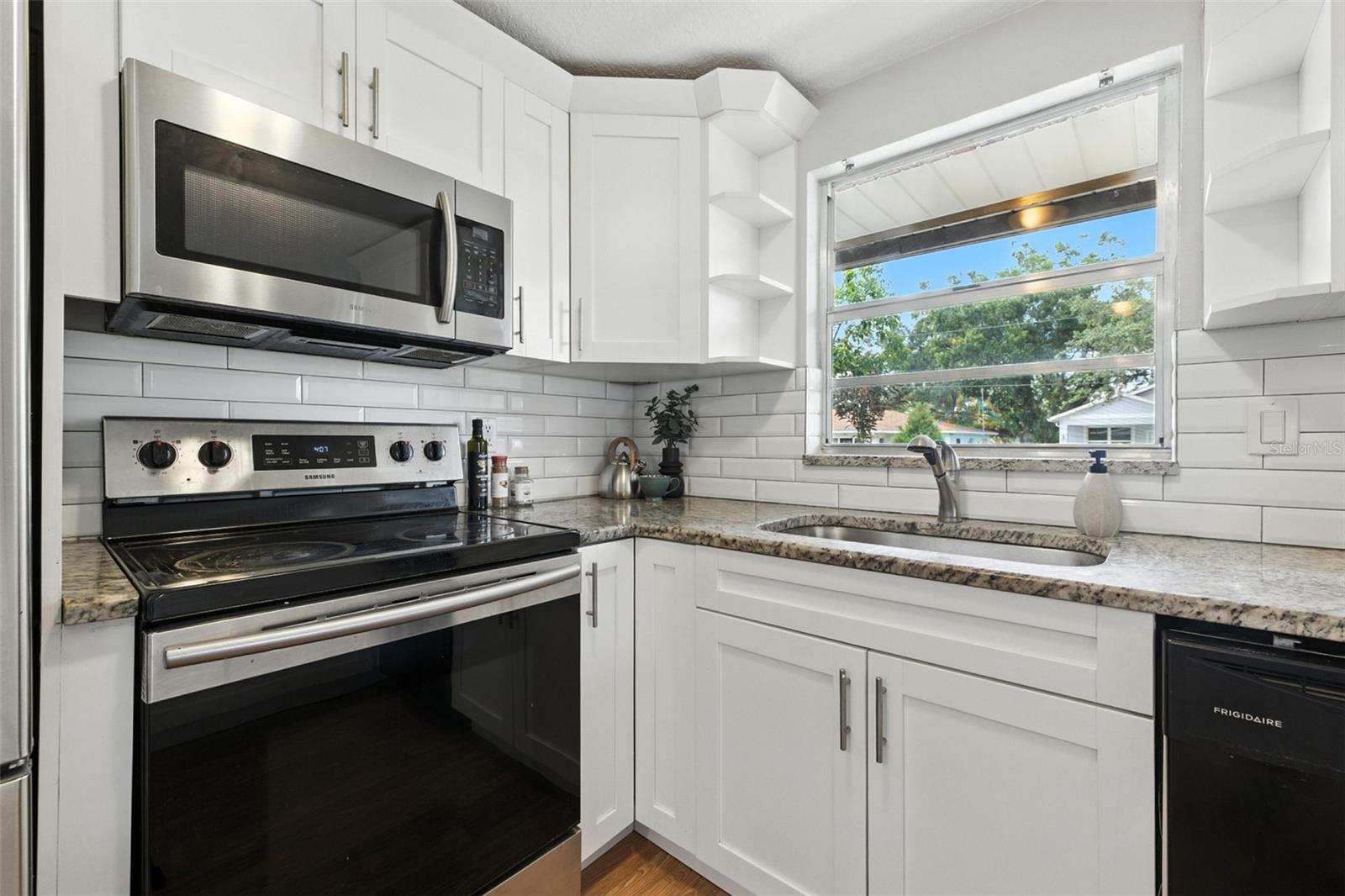 1805 E KNOLLWOOD ST, TAMPA, FL, 33610