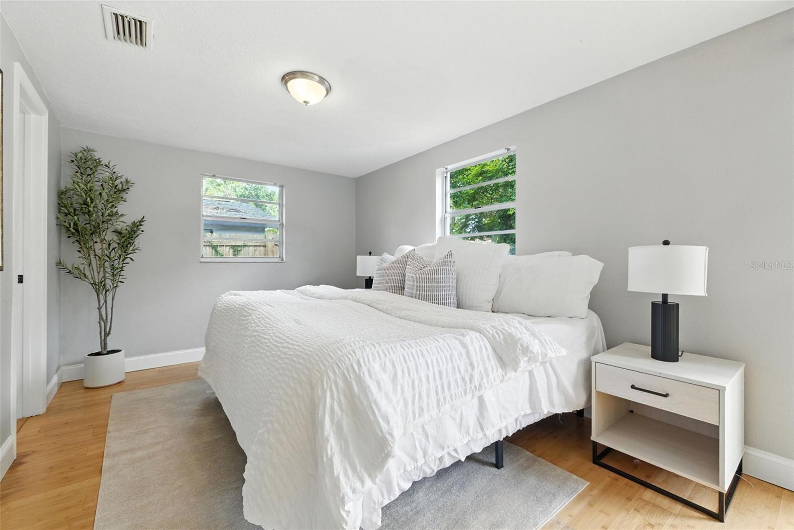 1805 E KNOLLWOOD ST, TAMPA, FL, 33610