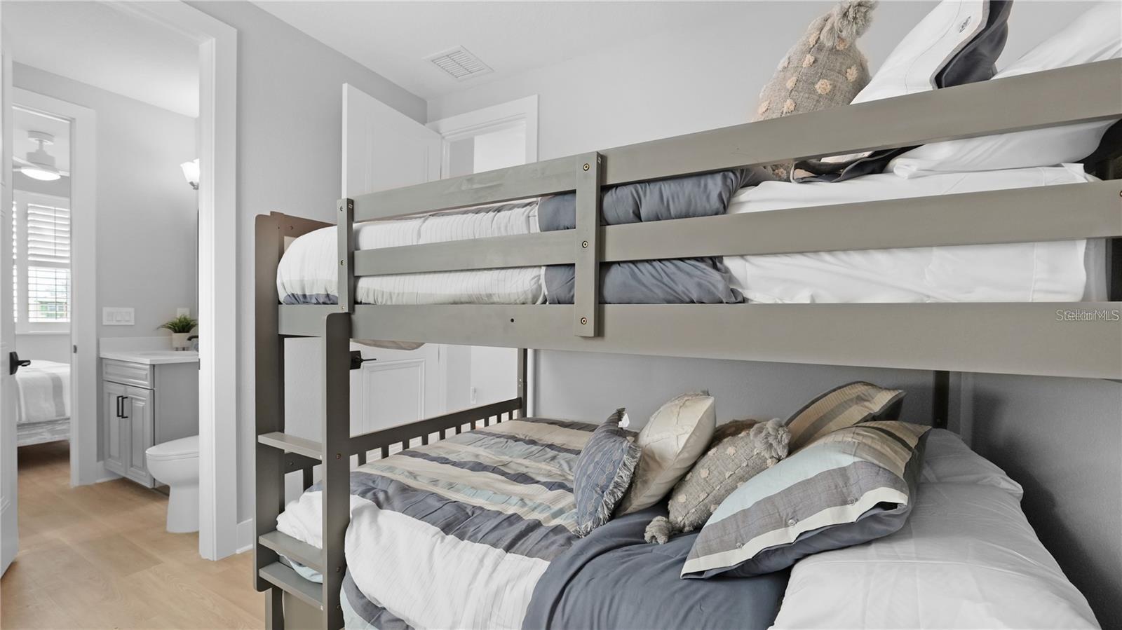 TB8411675 Property Photo