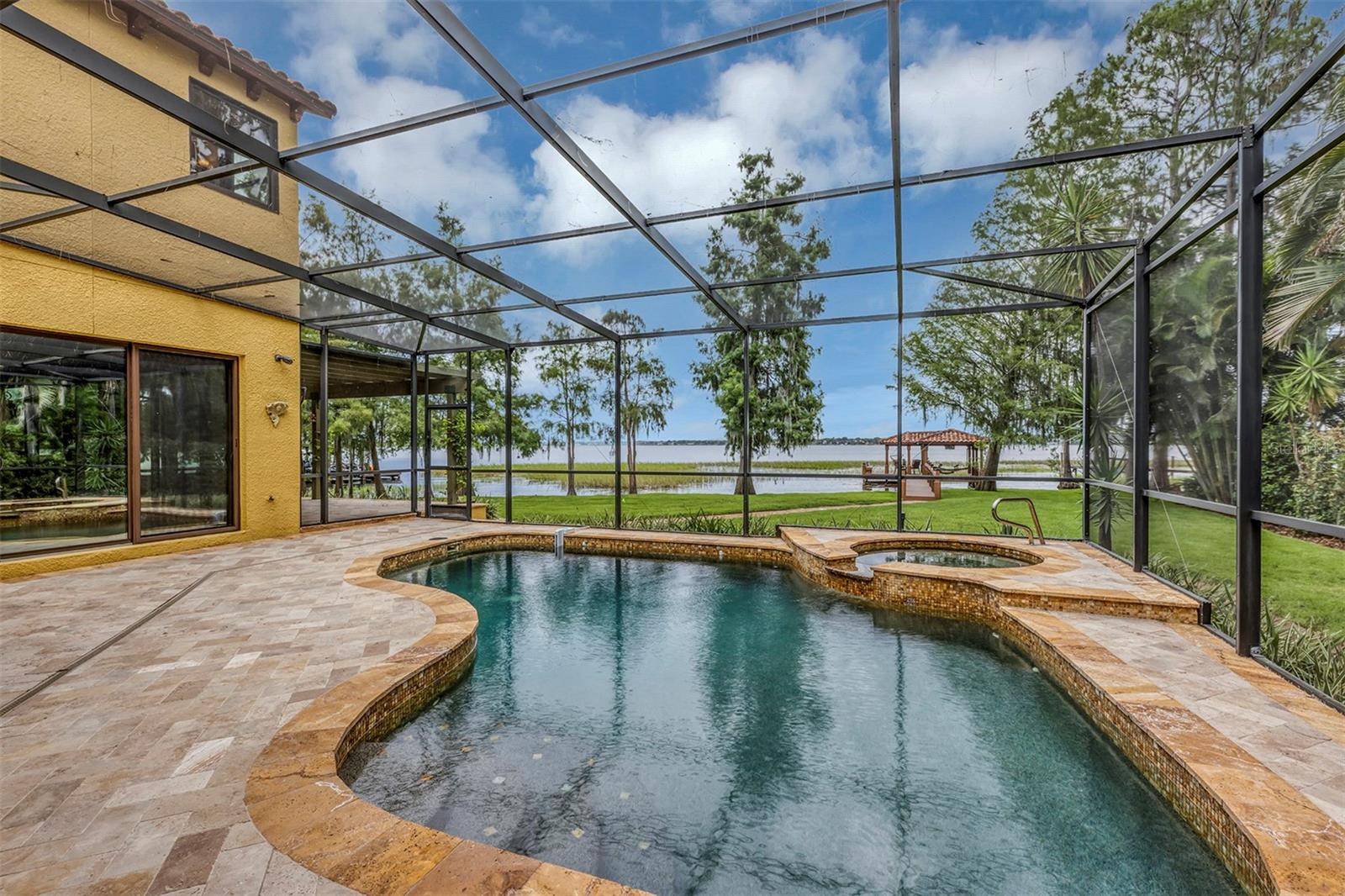 O6330959 Property Photo