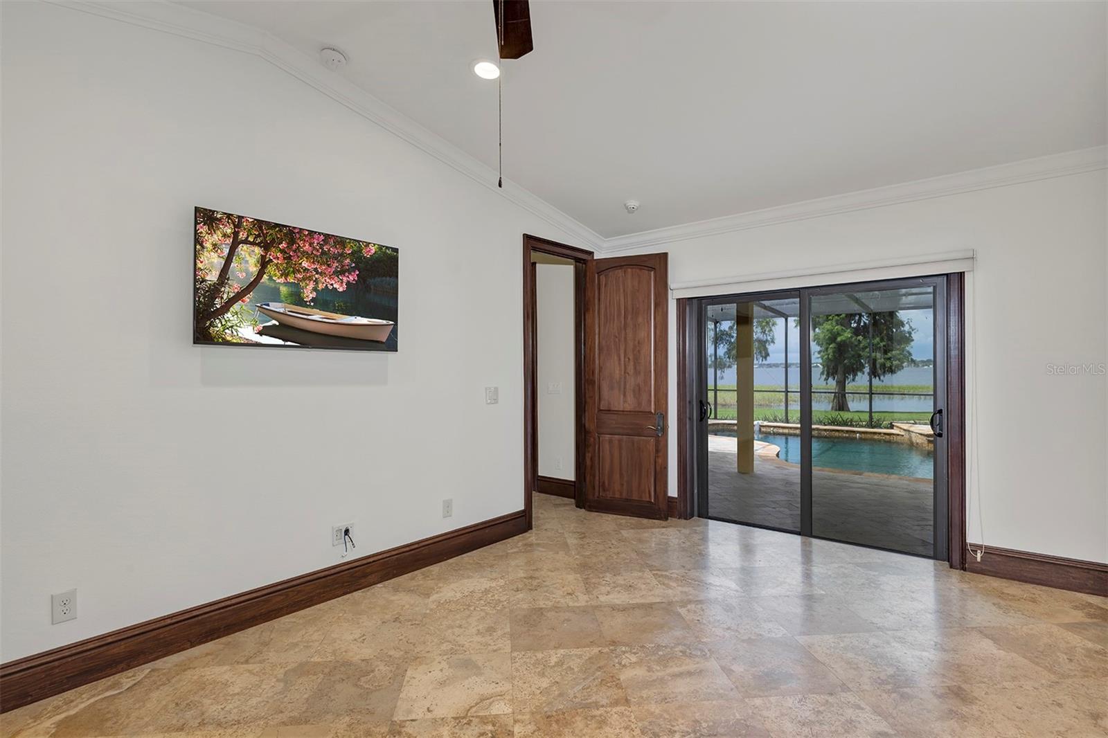 O6330959 Property Photo