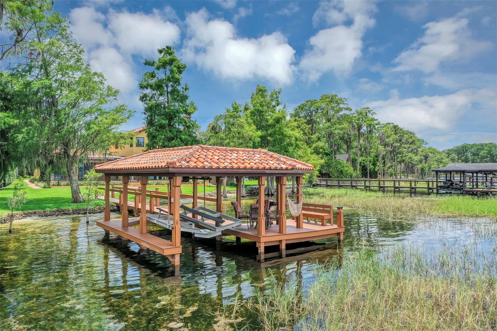 O6330959 Property Photo