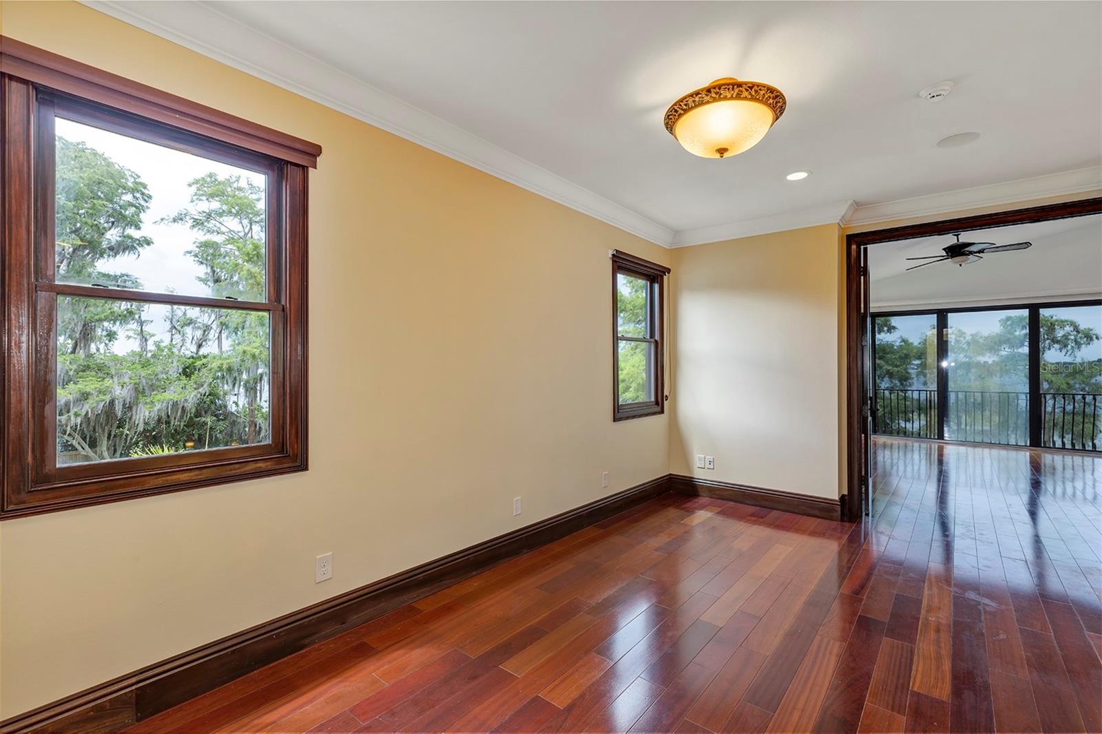 O6330959 Property Photo