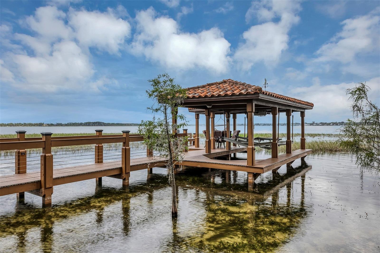 O6330959 Property Photo