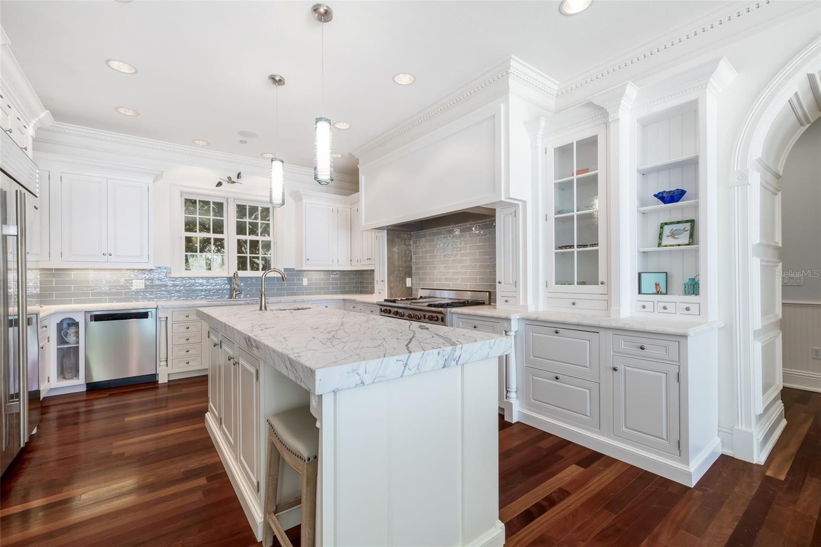 A4660258 Property Photo