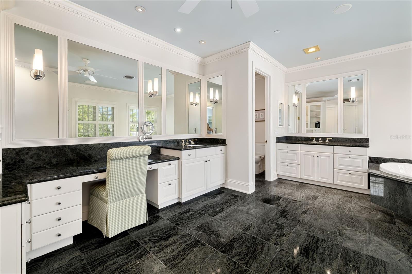 A4660258 Property Photo