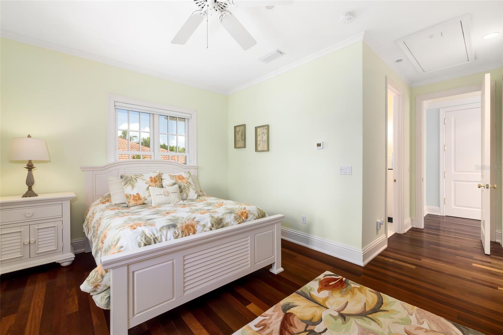 A4660258 Property Photo