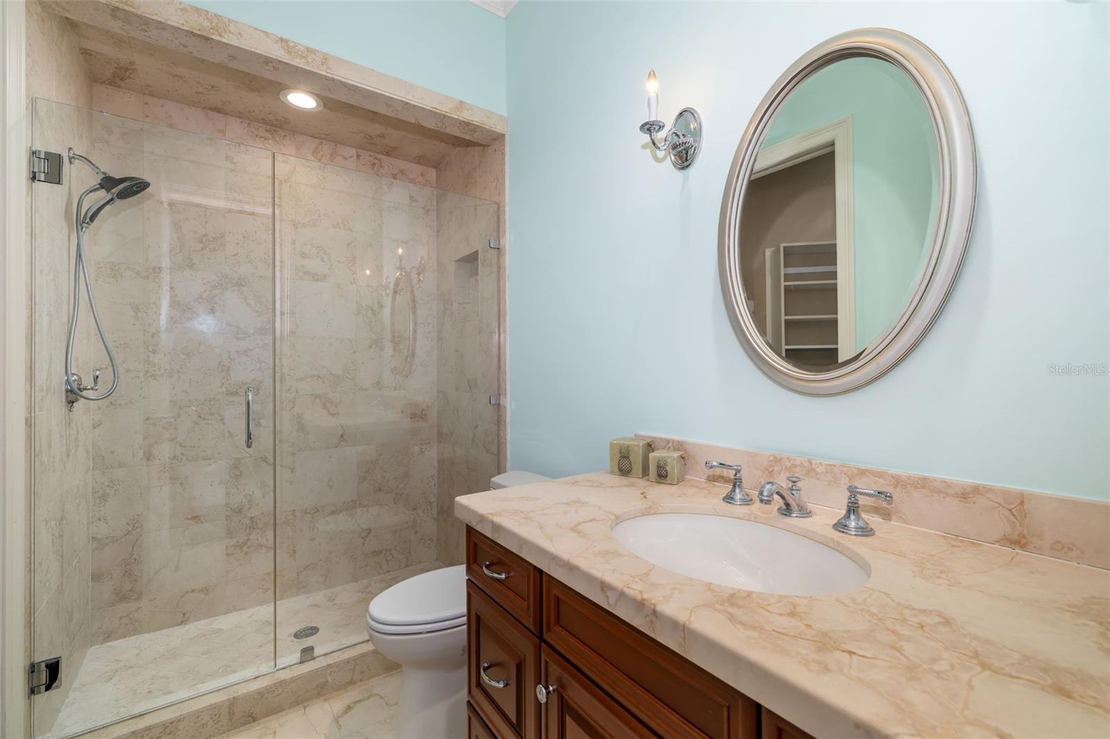 A4660258 Property Photo