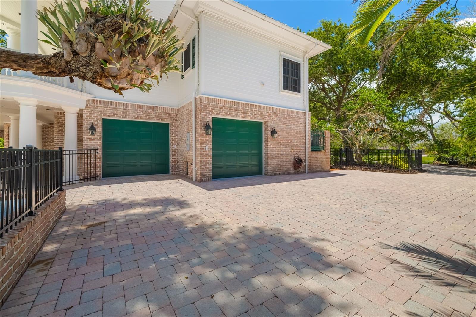 A4660258 Property Photo