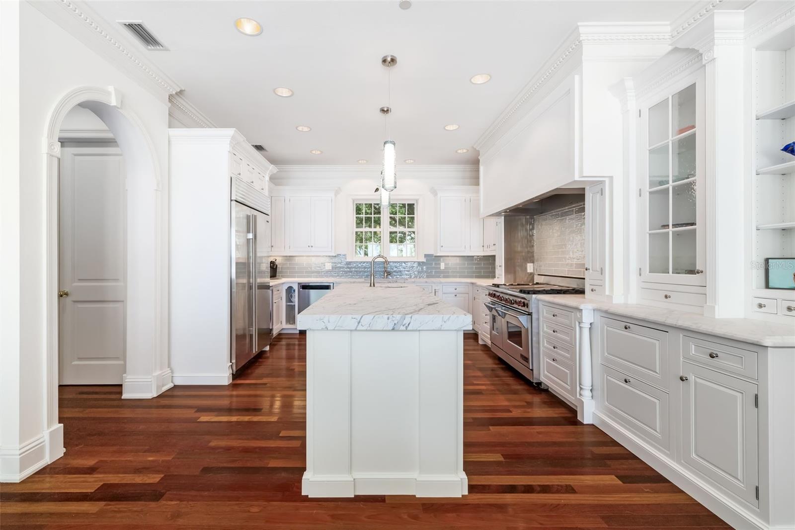 A4660258 Property Photo