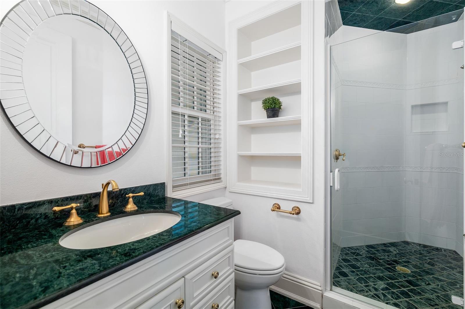 A4660258 Property Photo