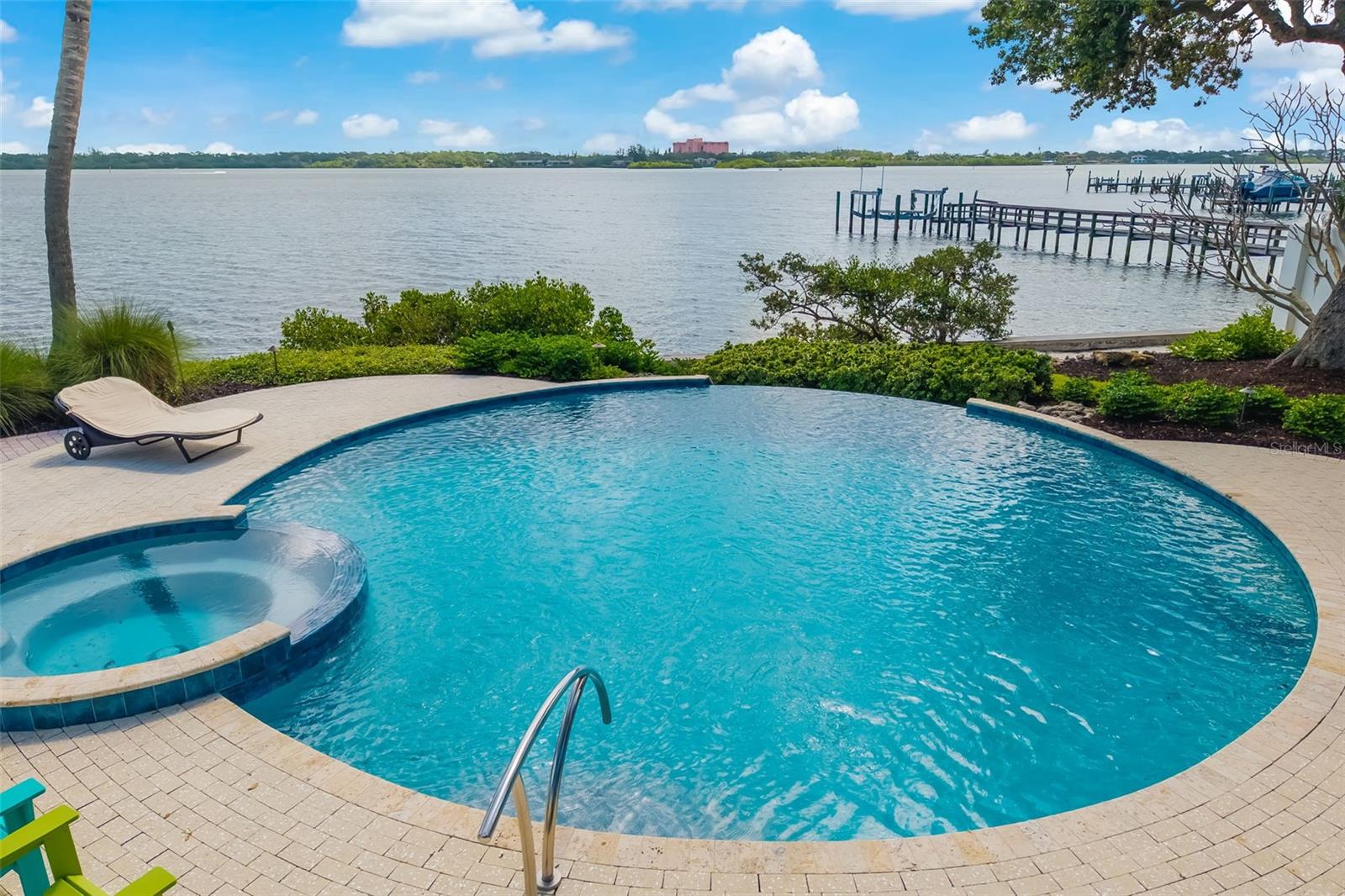 A4660258 Property Photo