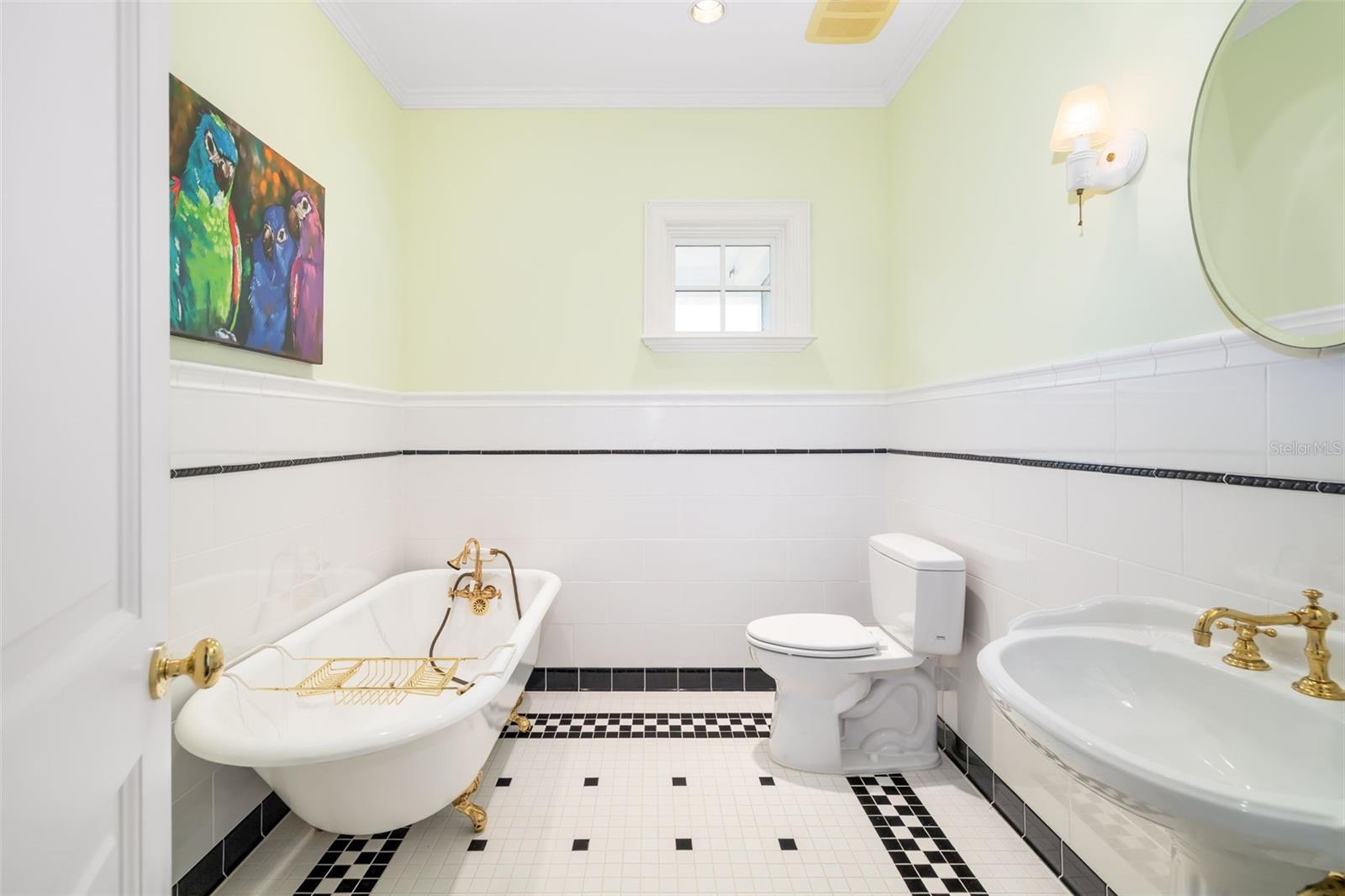 A4660258 Property Photo