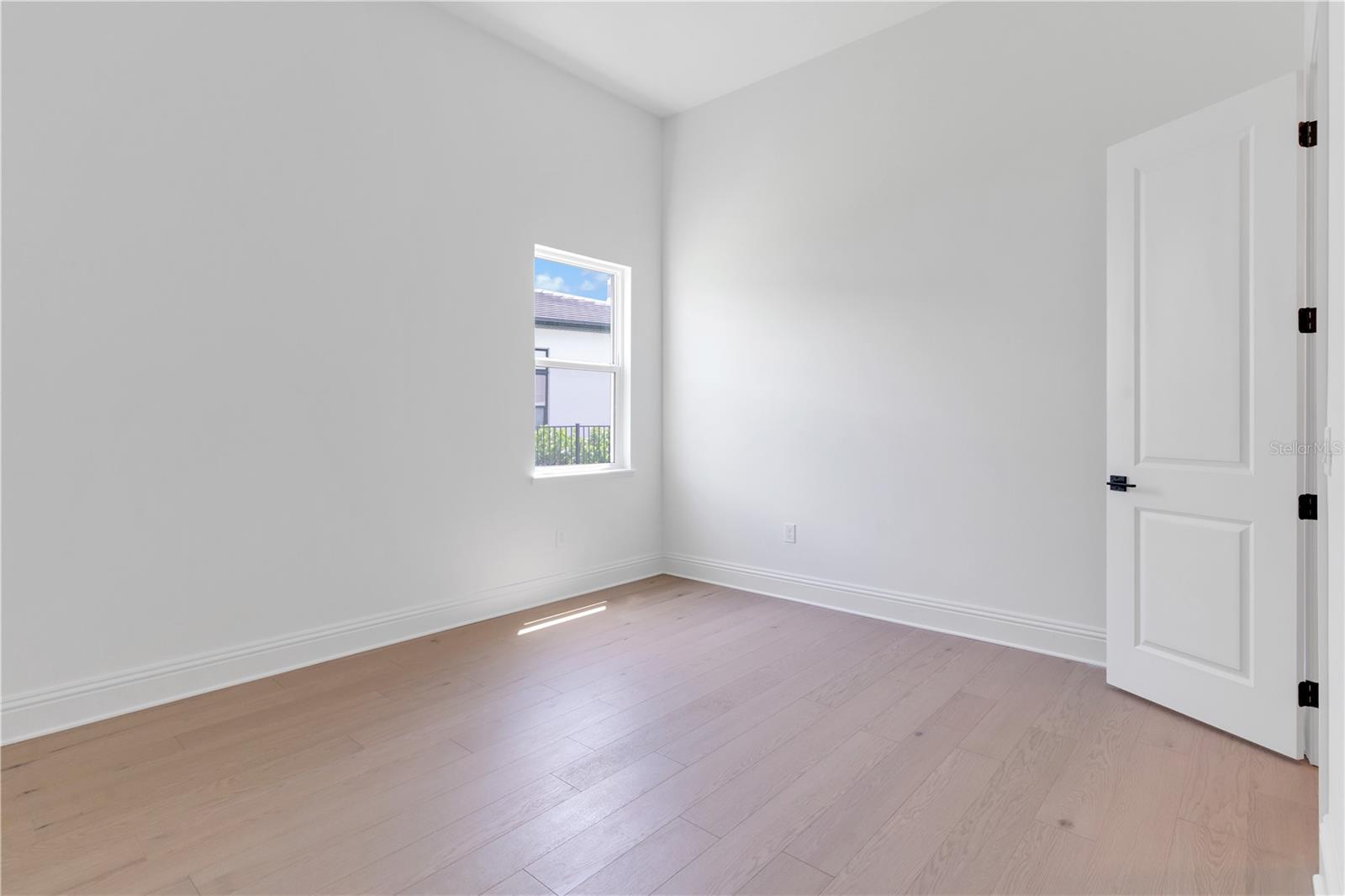 O6331025 Property Photo