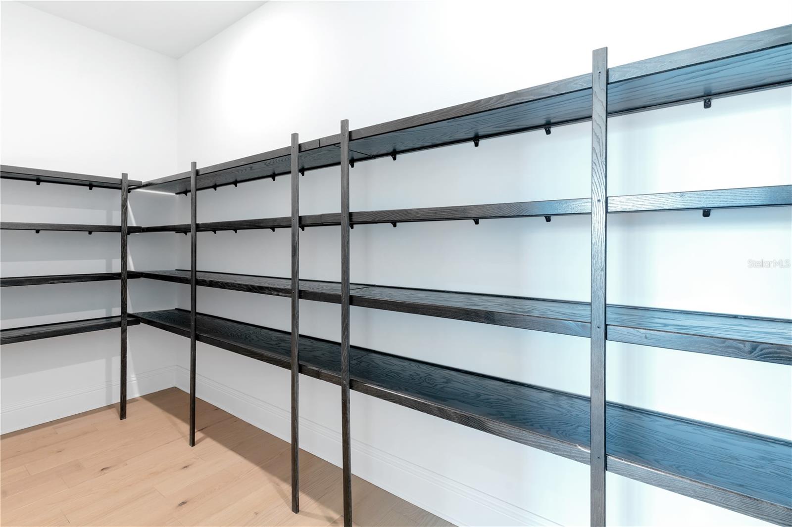 O6331025 Property Photo