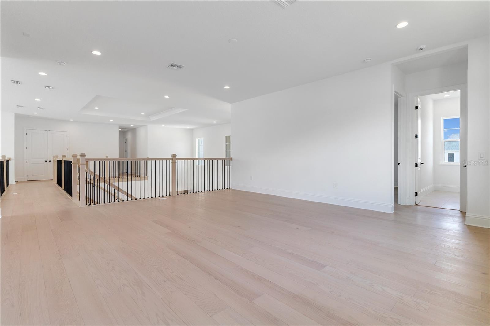 O6331025 Property Photo