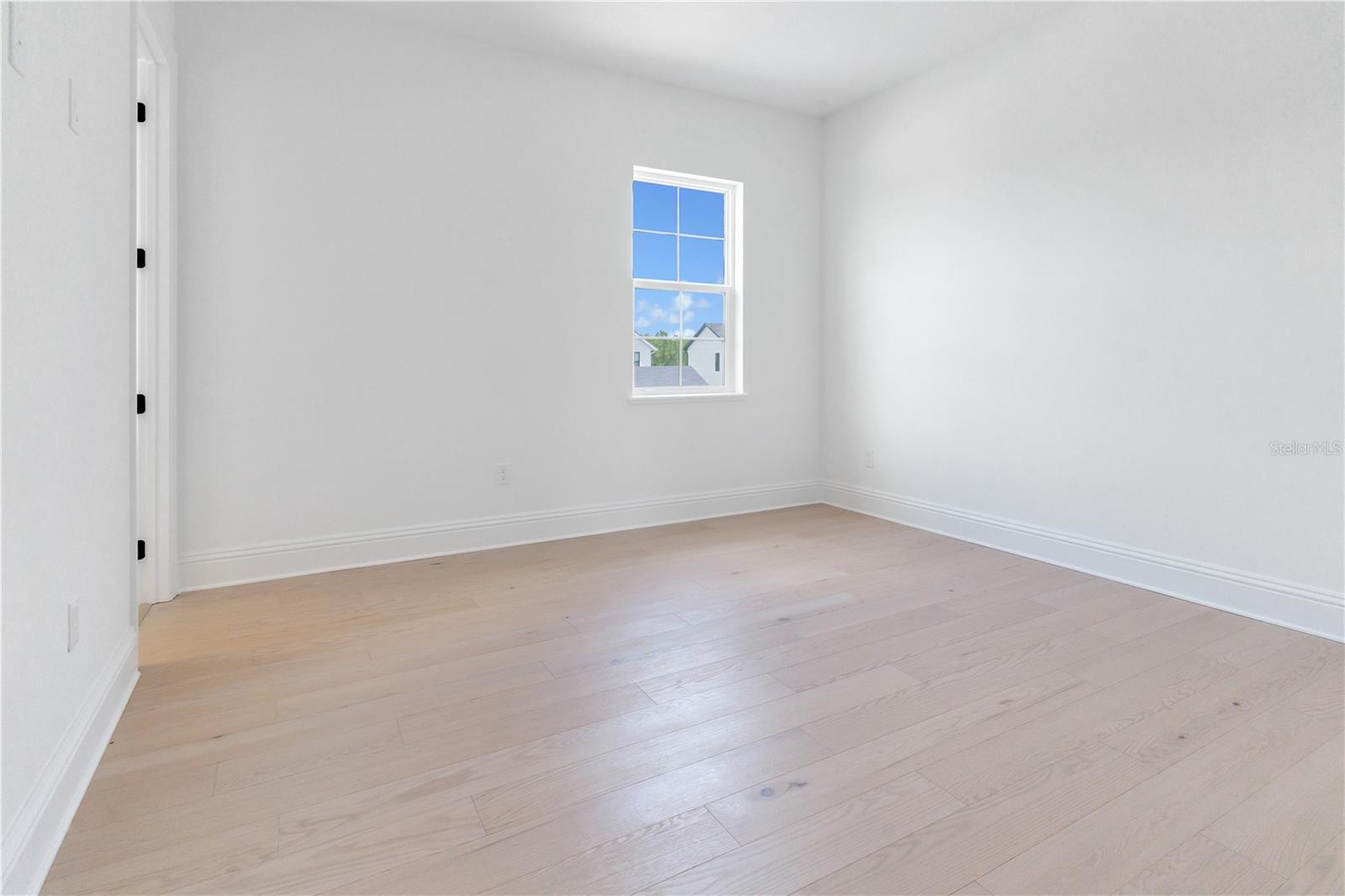 O6331025 Property Photo