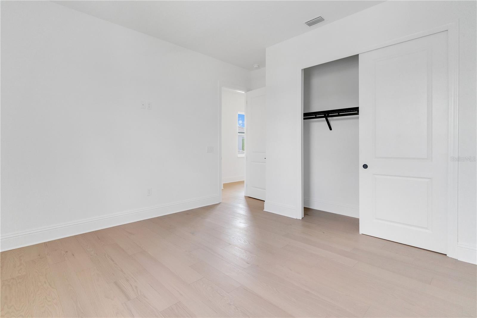 O6331025 Property Photo