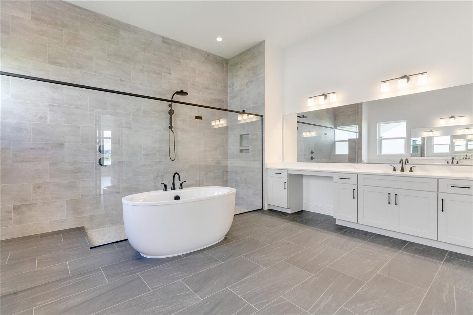 O6331025 Property Photo