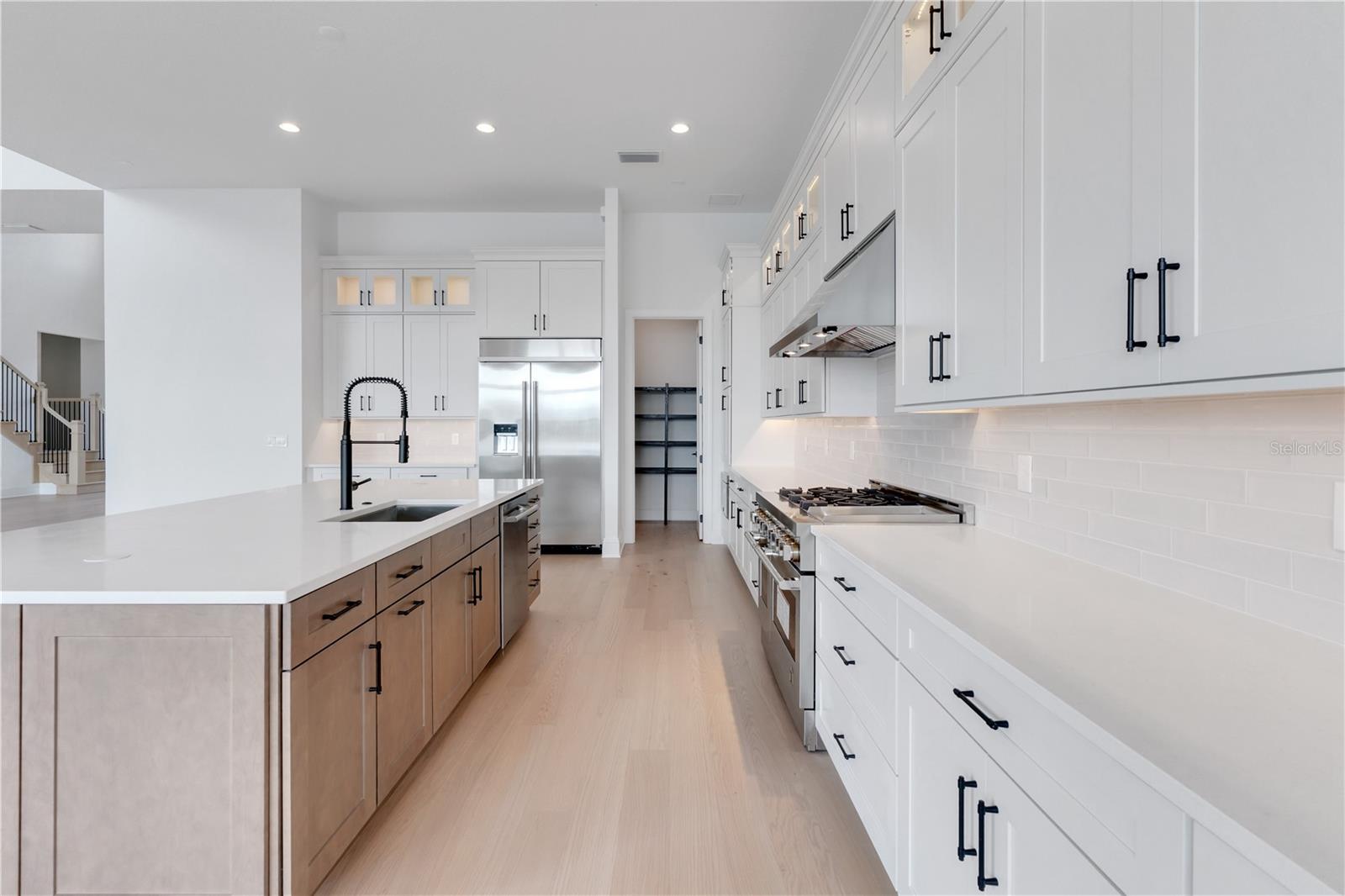 O6331025 Property Photo