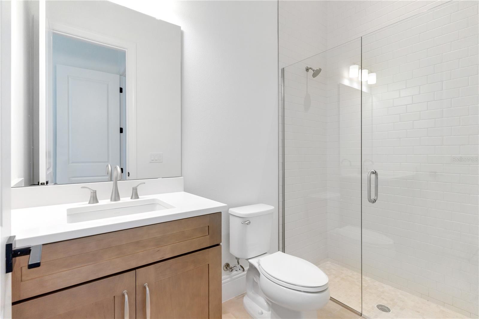 O6331025 Property Photo