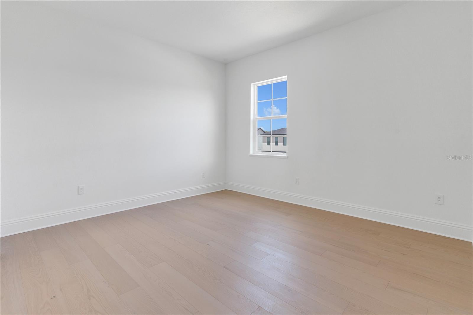 O6331025 Property Photo