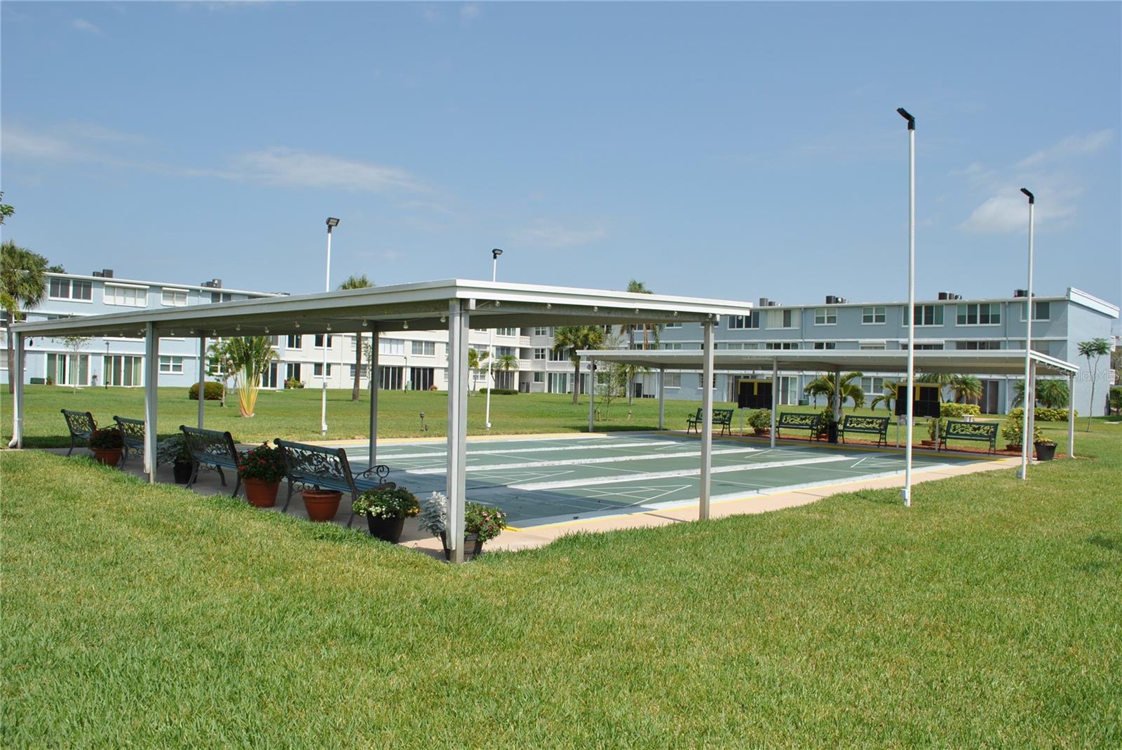 TB8411815 Property Photo