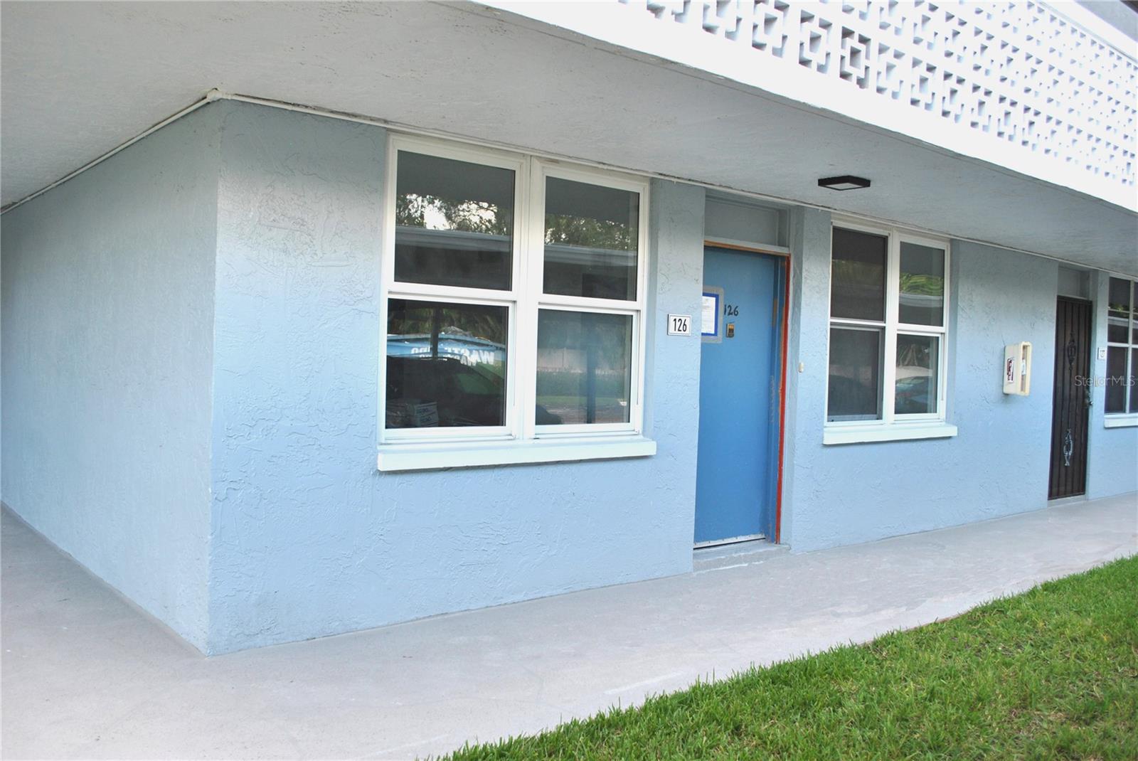 TB8411815 Property Photo