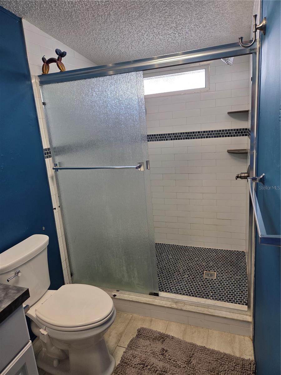 9129 WOOD TERRACE DR, TAMPA, FL, 33637