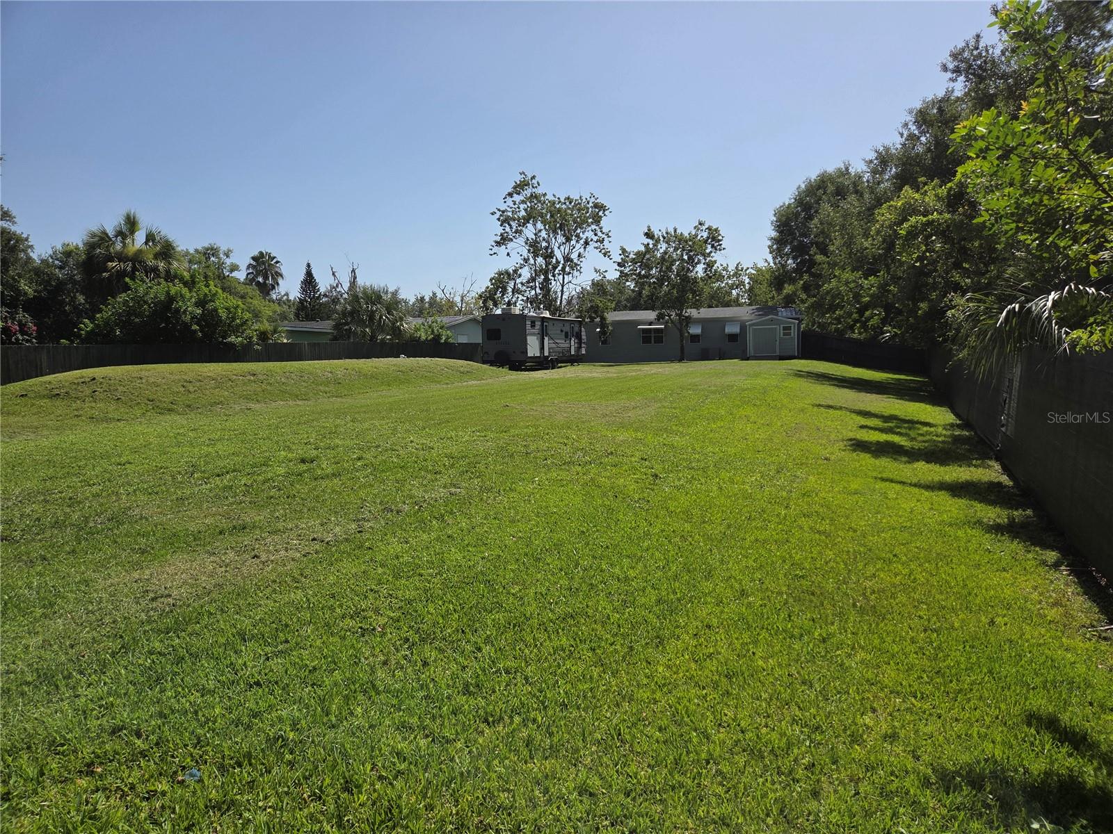 9129 WOOD TERRACE DR, TAMPA, FL, 33637