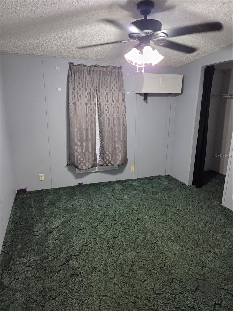 9129 WOOD TERRACE DR, TAMPA, FL, 33637