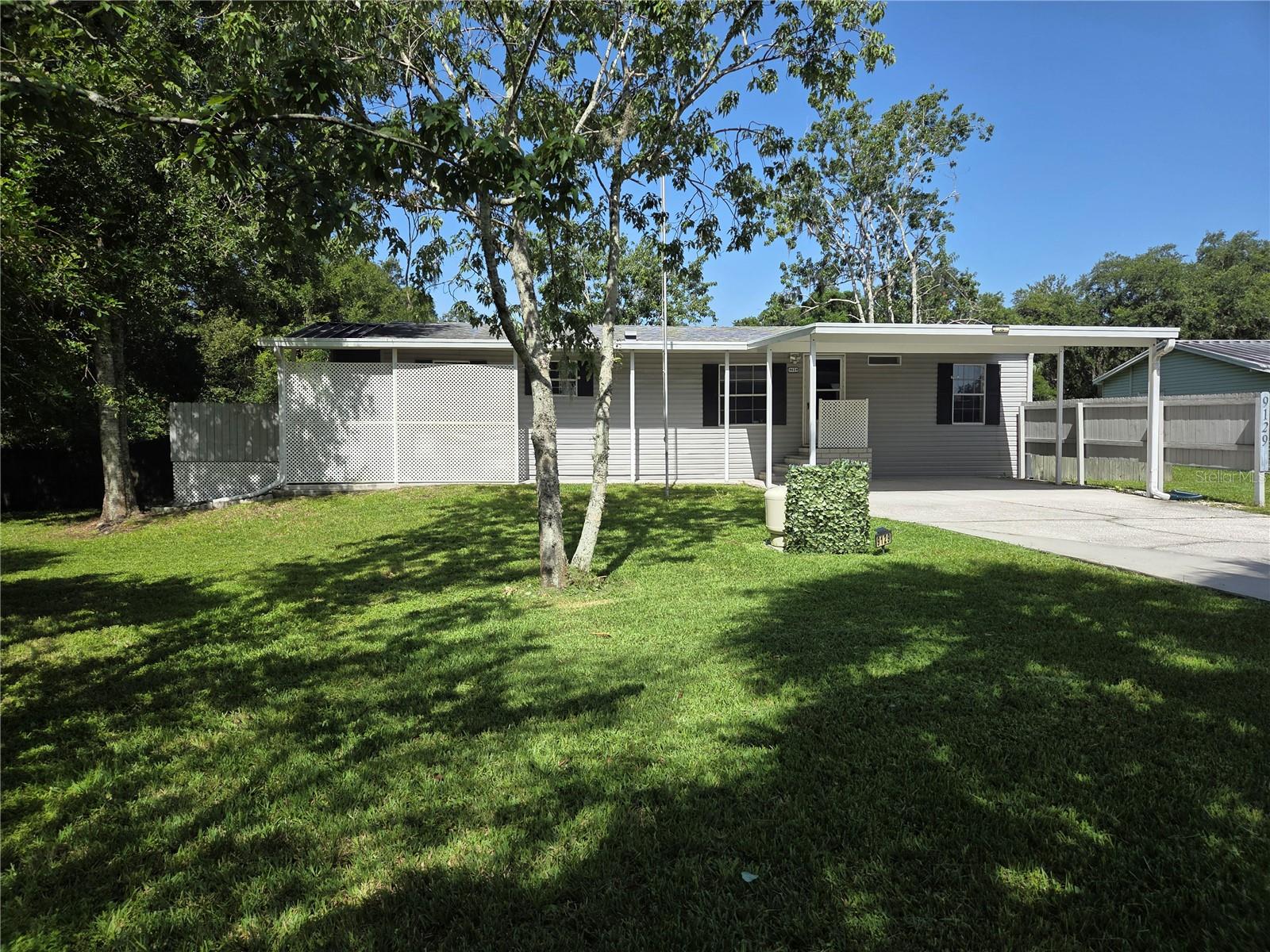 9129 WOOD TERRACE DR, TAMPA, FL, 33637