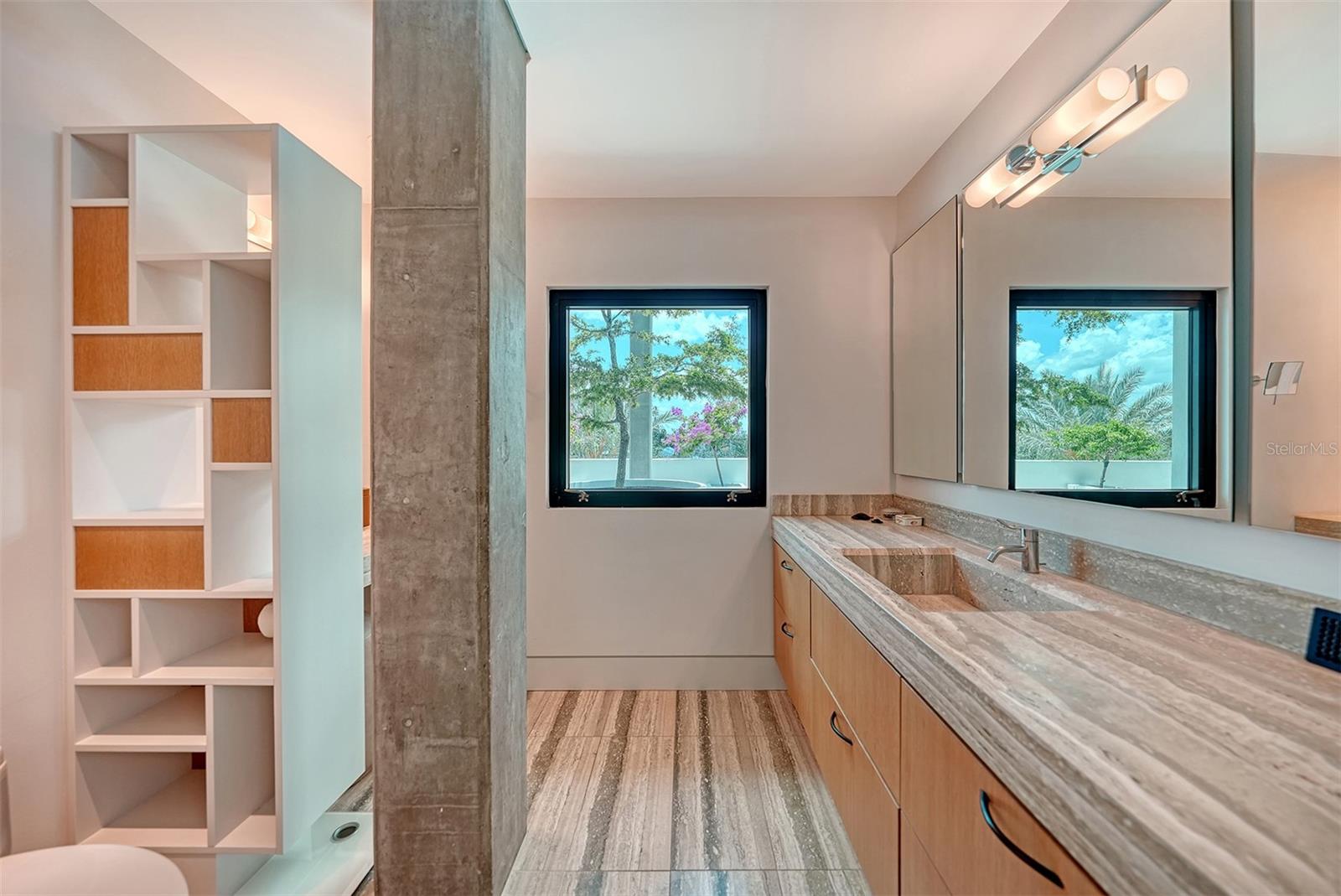 A4660281 Property Photo