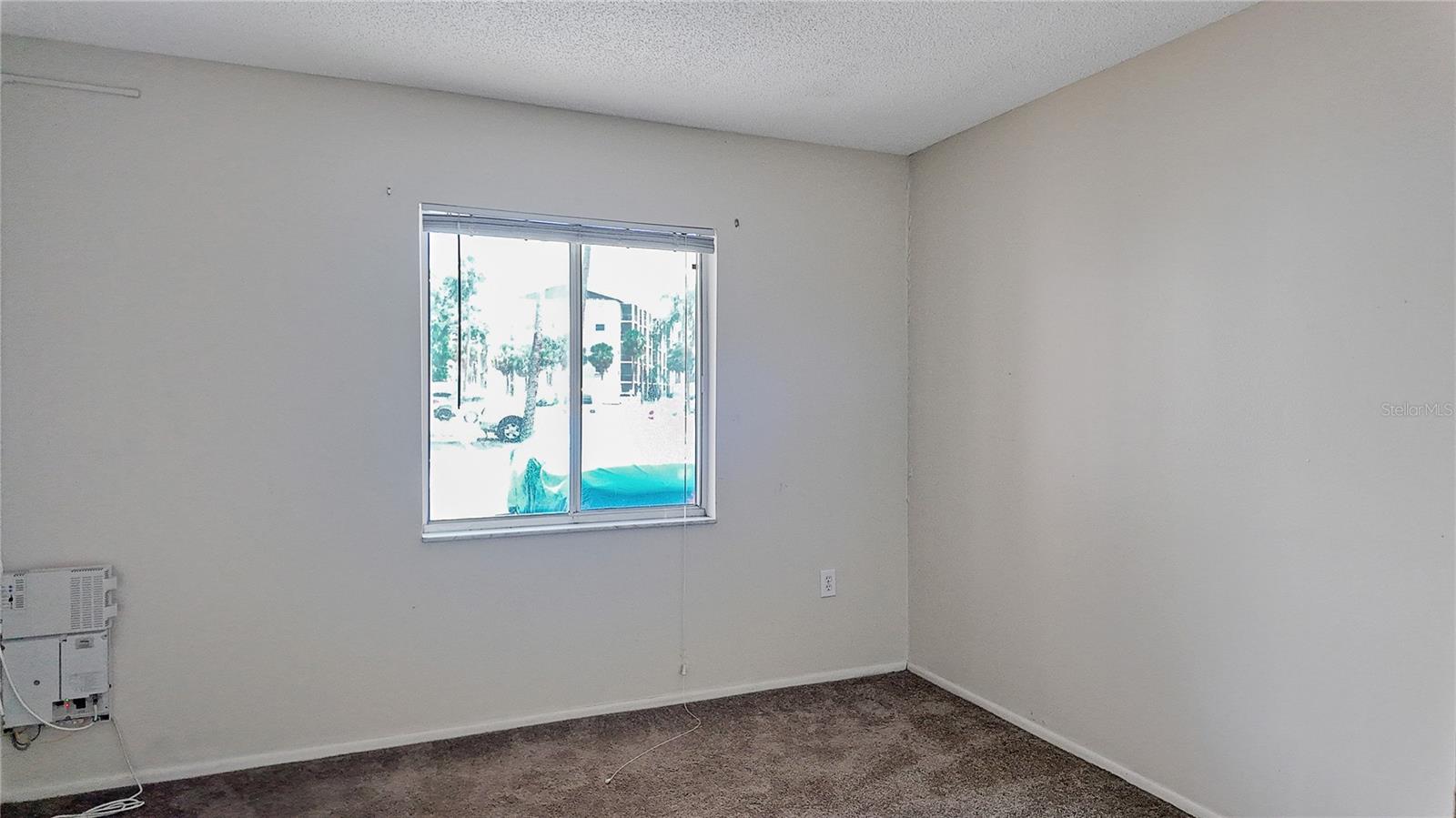 A4660289 Property Photo