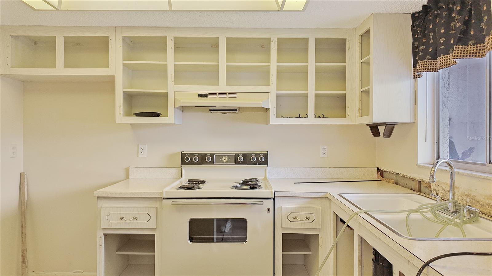 A4660289 Property Photo