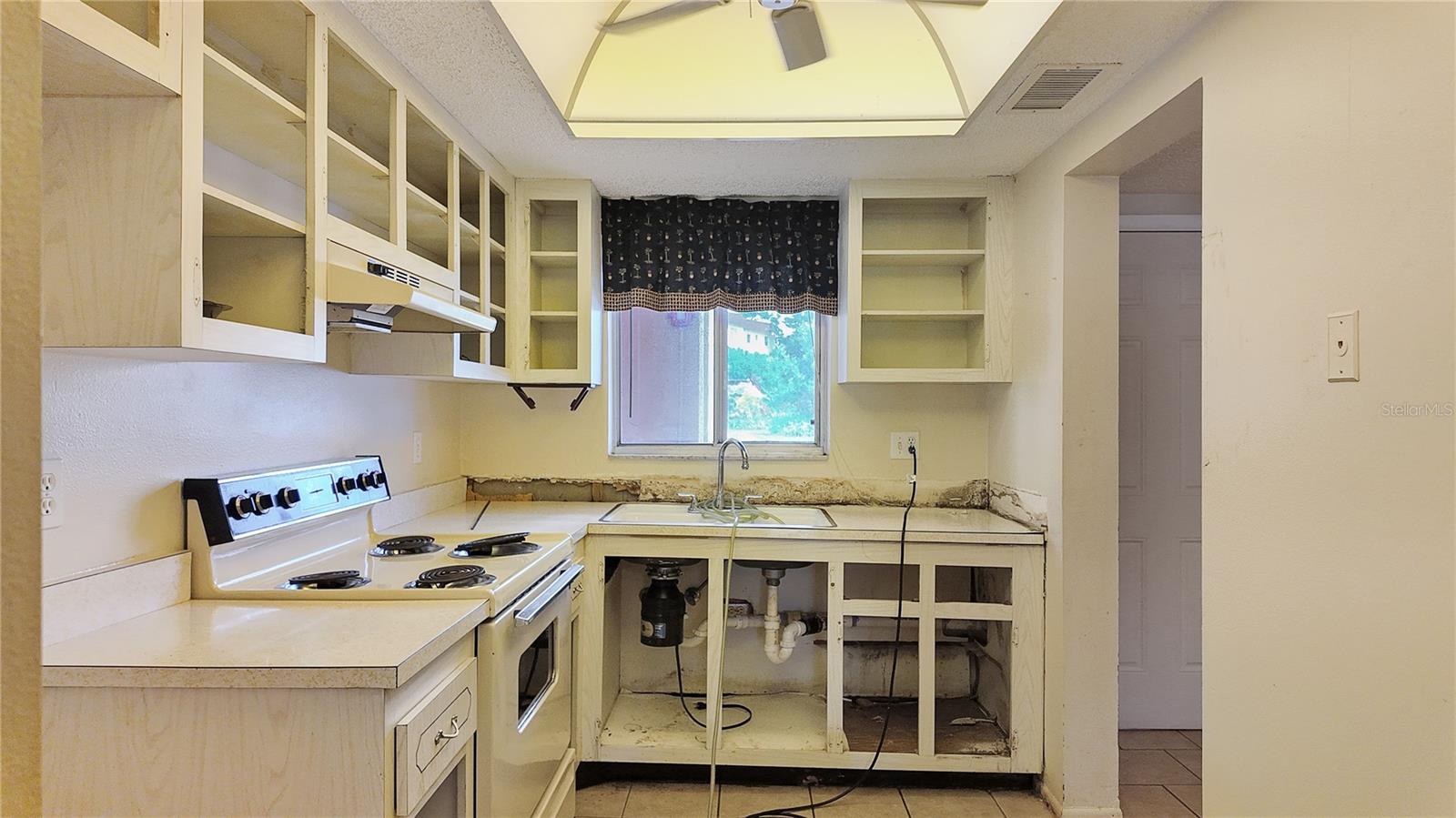 A4660289 Property Photo