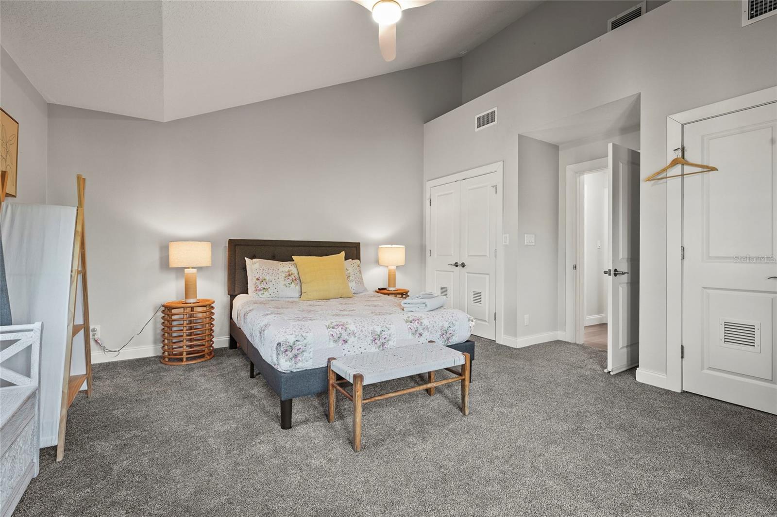 A4660296 Property Photo